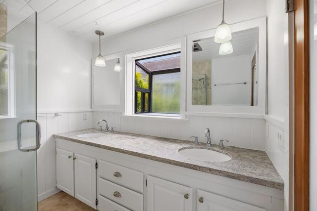 515 Fountain Avenue, Pacific Grove, CA 93950