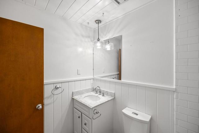 515 Fountain Avenue, Pacific Grove, CA 93950
