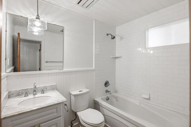 515 Fountain Avenue, Pacific Grove, CA 93950