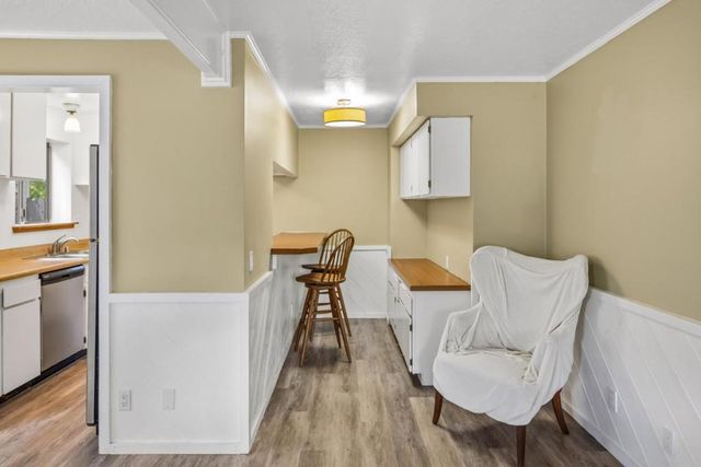515 Fountain Avenue, Pacific Grove, CA 93950
