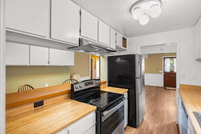 515 Fountain Avenue, Pacific Grove, CA 93950