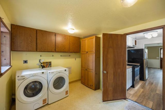515 Fountain Avenue, Pacific Grove, CA 93950