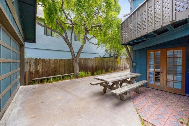 515 Fountain Avenue, Pacific Grove, CA 93950