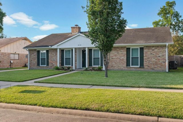 8918 Langdon Lane, Houston, TX 77036