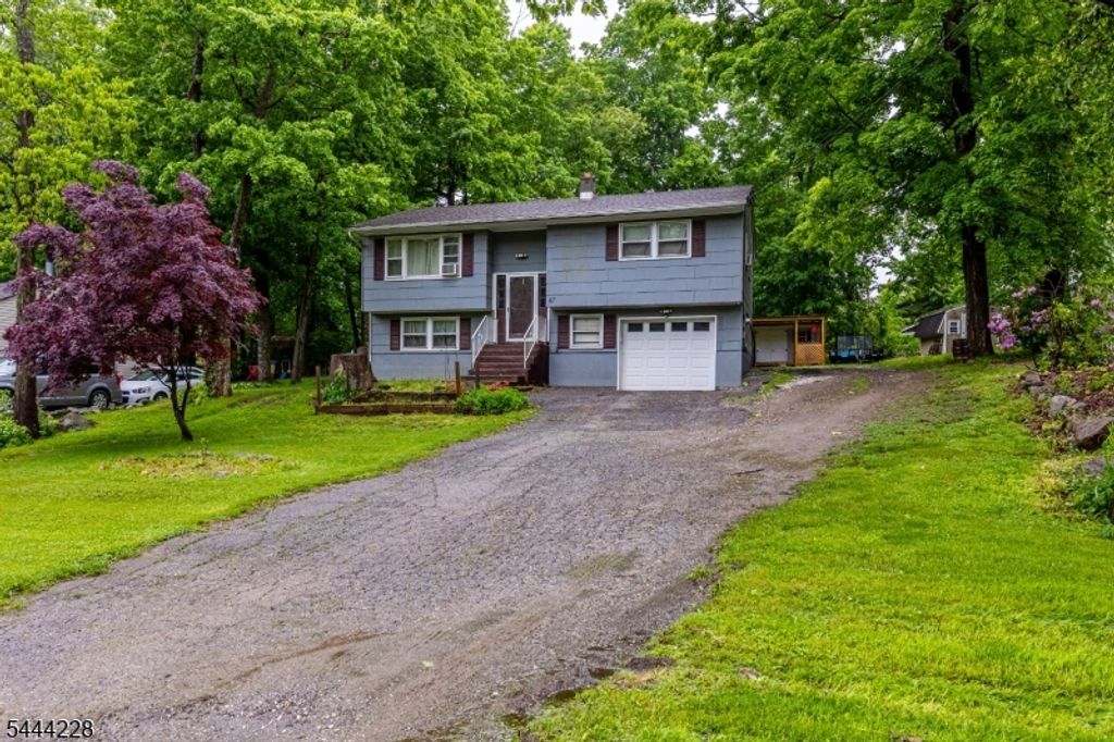 67 Cedar Tree Dr, Vernon Twp., NJ 07422 — photo 2