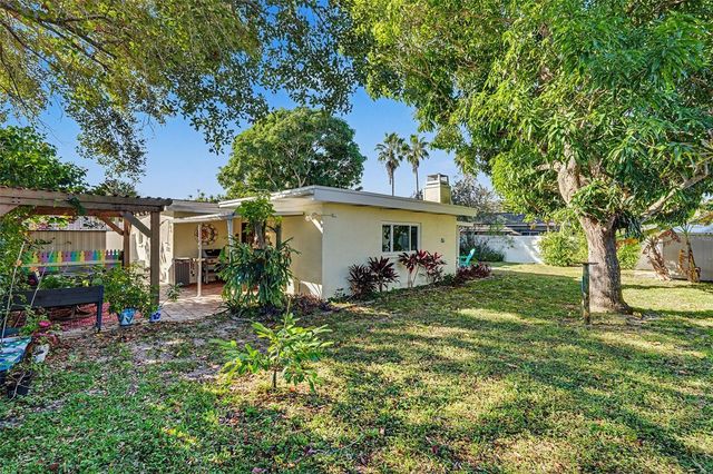 206 HARBOR DRIVE, Cape Canaveral, FL 32920