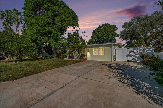 206 HARBOR DRIVE, Cape Canaveral, FL 32920