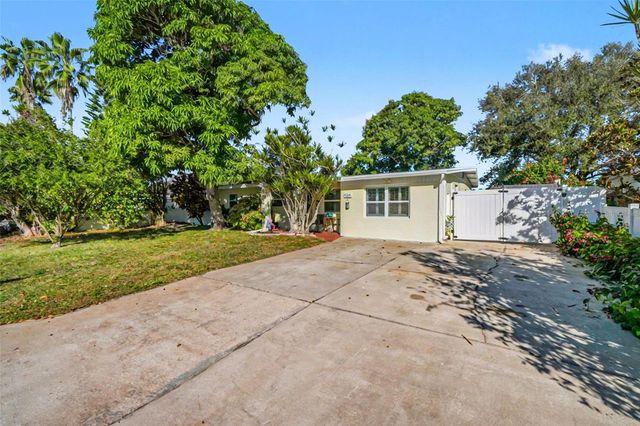 206 HARBOR DRIVE, Cape Canaveral, FL 32920