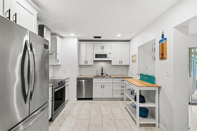 206 HARBOR DRIVE, Cape Canaveral, FL 32920