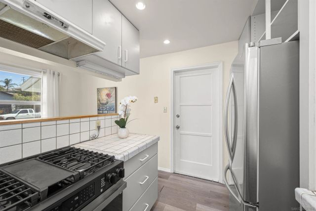 2762 Ridge View Drive, San Diego, CA 92105