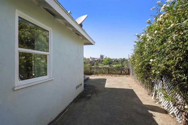 2762 Ridge View Drive, San Diego, CA 92105