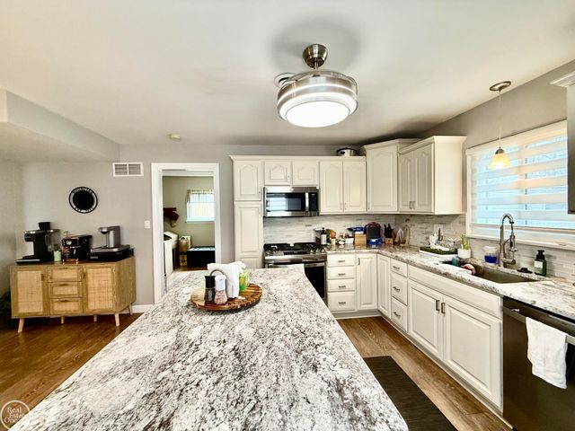 39291 Shoreline Drive, Harrison Twp, MI 48045