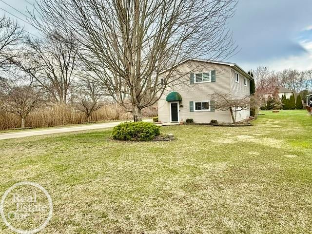 39291 Shoreline Drive, Harrison Twp, MI 48045