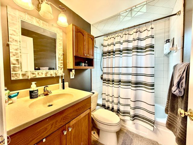 39291 Shoreline Drive, Harrison Twp, MI 48045