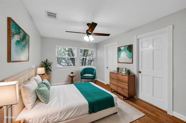 2430 Nantucket Drive B, Houston, TX 77057