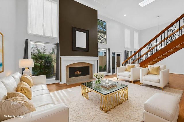 2430 Nantucket Drive B, Houston, TX 77057