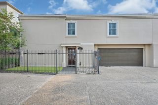 2430 Nantucket Drive B, Houston, TX 77057