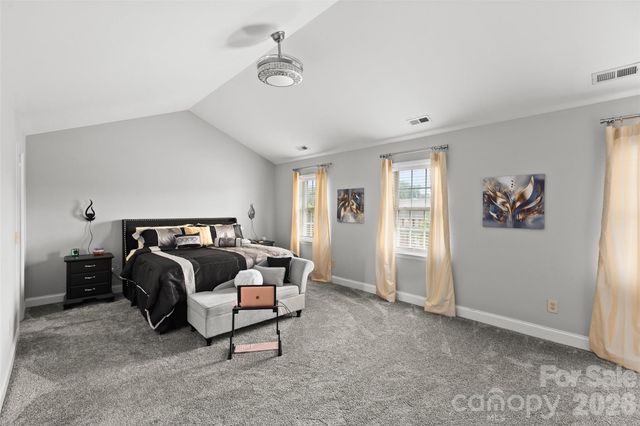 1005 Lisa Run Drive, Kernersville, NC 27284