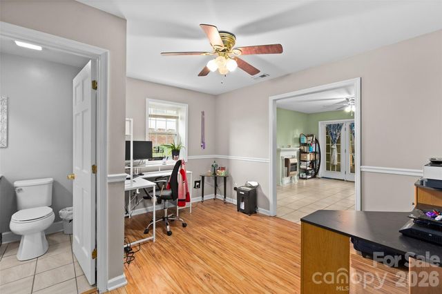 1005 Lisa Run Drive, Kernersville, NC 27284