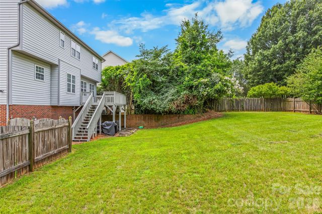 1005 Lisa Run Drive, Kernersville, NC 27284