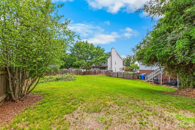 1005 Lisa Run Drive, Kernersville, NC 27284