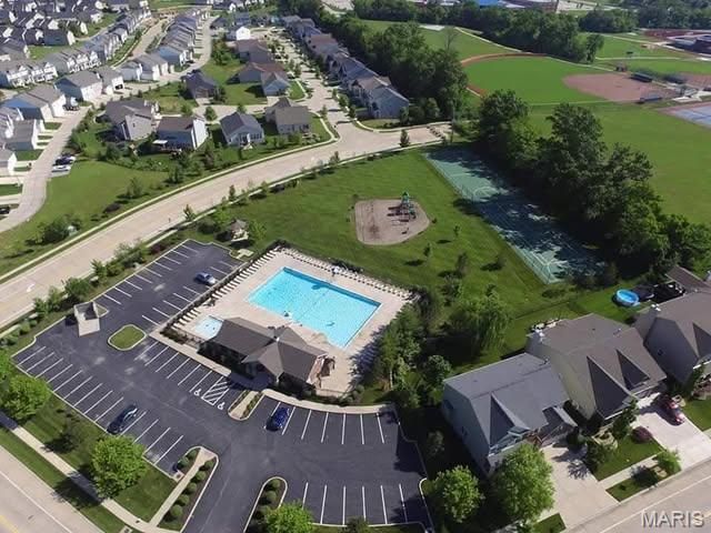 20 Country Heights Court, Lake St Louis, MO 63367
