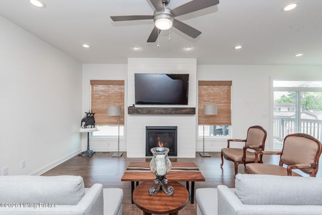 10331 Truman Way, Jeffersontown, KY 40299