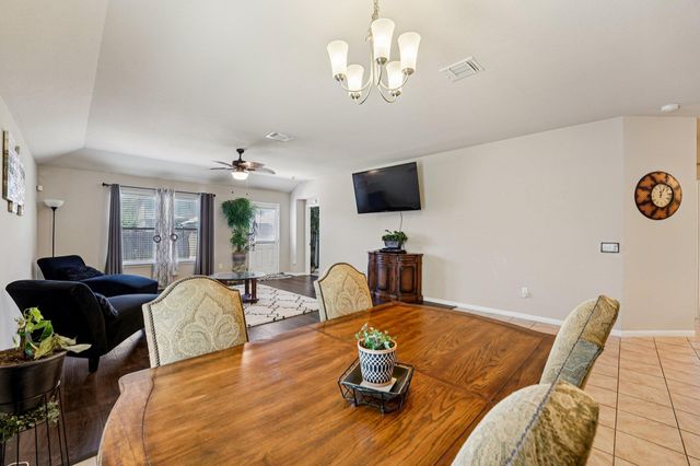 308 Nueces River TRL, Hutto, TX 78634