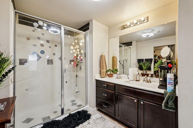 308 Nueces River TRL, Hutto, TX 78634