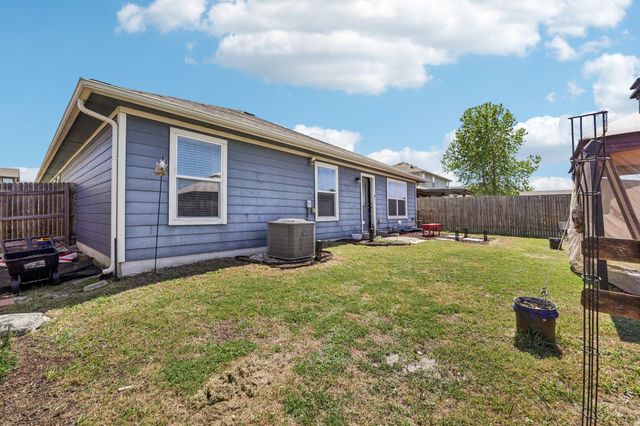 308 Nueces River TRL, Hutto, TX 78634