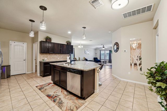 308 Nueces River TRL, Hutto, TX 78634