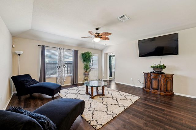 308 Nueces River TRL, Hutto, TX 78634