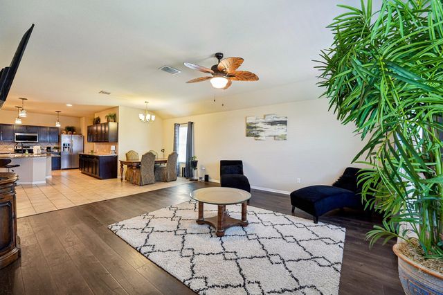 308 Nueces River TRL, Hutto, TX 78634