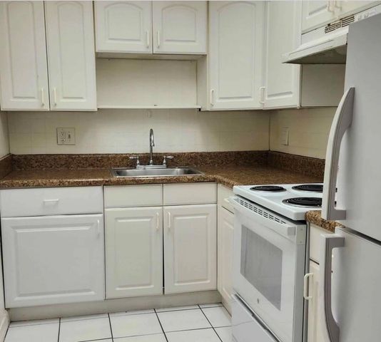 488 NE 18th Avenue 208, Homestead, FL 33033
