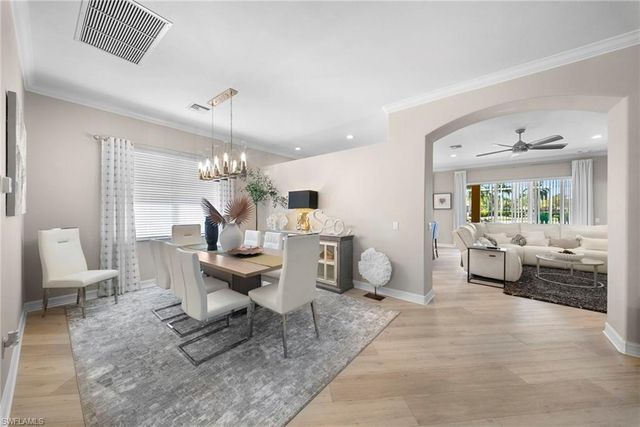 14321 Manchester DR, Naples, FL 34114