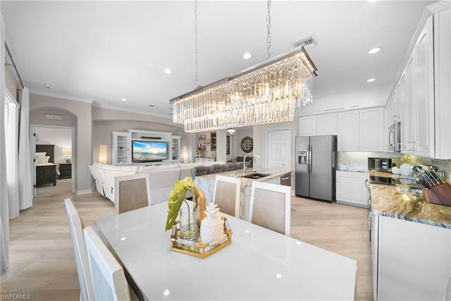 14321 Manchester DR, Naples, FL 34114