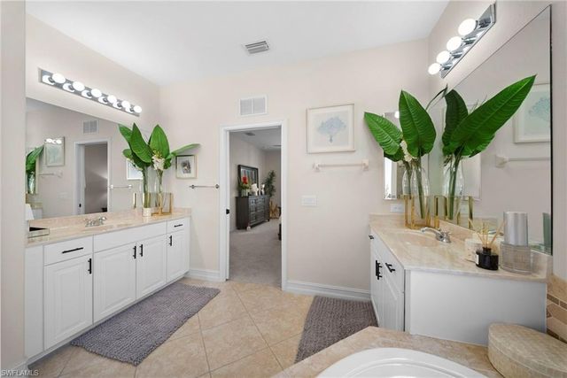 14321 Manchester DR, Naples, FL 34114