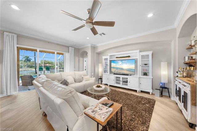 14321 Manchester DR, Naples, FL 34114