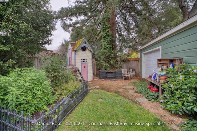 2141 Ward St, Berkeley, CA 94705