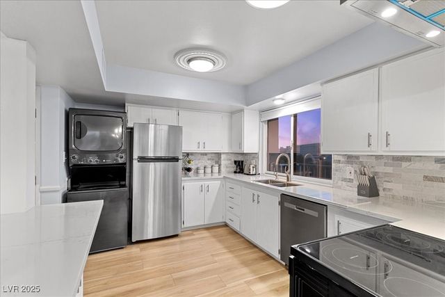 205 East Harmon Avenue 802, Las Vegas, NV 89169