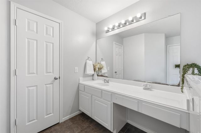 2319 Falcon Knoll Lane, Katy, TX 77494