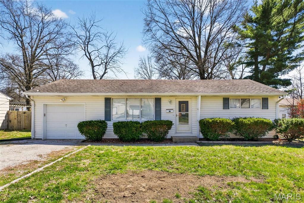 2104 E C Street, Belleville, IL 62221