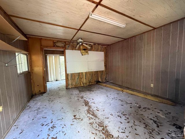 3928 Reinhardt Village Rd, Milton, FL 32583