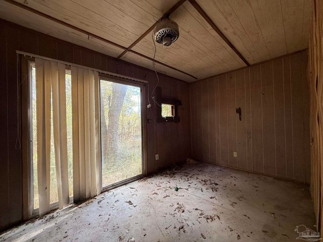 3928 Reinhardt Village Rd, Milton, FL 32583