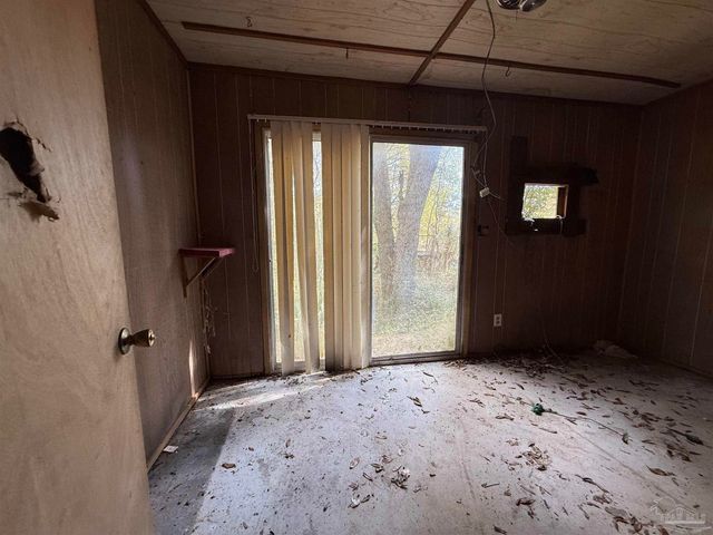 3928 Reinhardt Village Rd, Milton, FL 32583