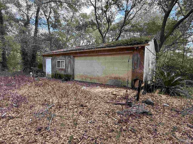 3928 Reinhardt Village Rd, Milton, FL 32583