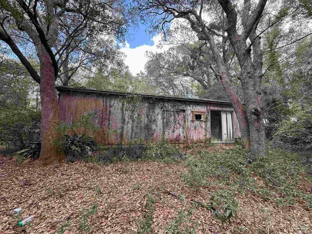 3928 Reinhardt Village Rd, Milton, FL 32583