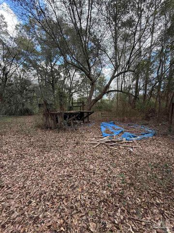 3928 Reinhardt Village Rd, Milton, FL 32583