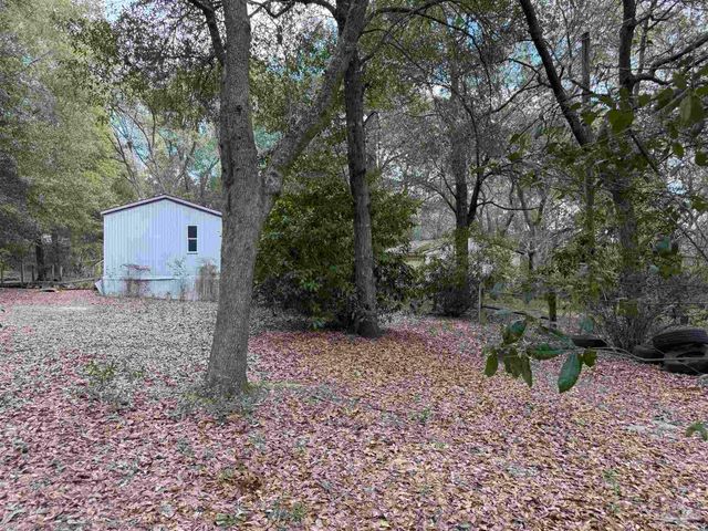 3928 Reinhardt Village Rd, Milton, FL 32583