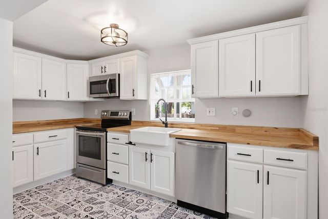 7201 5TH AVENUE N, St Petersburg, FL 33701